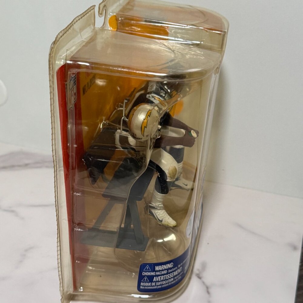 LaDainian Tomlinson San Diego Chargers McFarlane NFL Action Figure – New in Pack - Picture 5 of 5